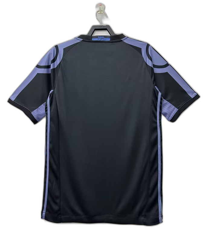Real Madrid Retro 16/17 Jersey